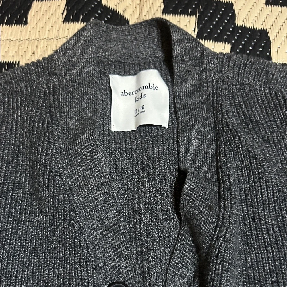Abercrombie Kids Charcoal Knit Sweater - Picture 1 of 4